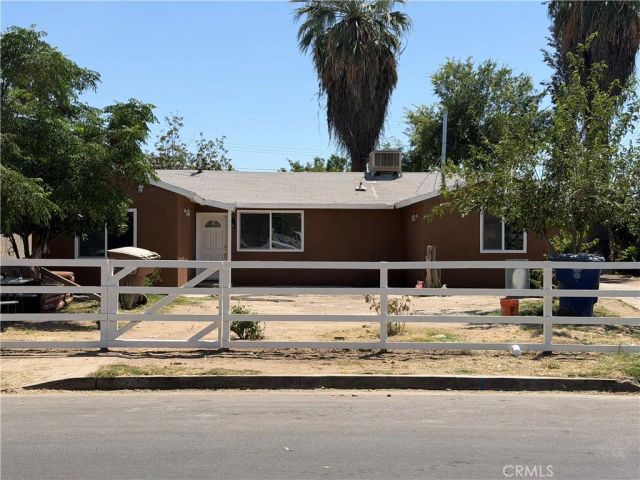 935 Sylvia Drive, Bakersfield, CA 93304