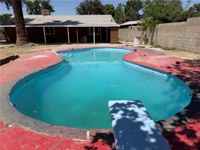 935 Sylvia Drive, Bakersfield, CA 93304