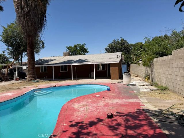 935 Sylvia Drive, Bakersfield, CA 93304