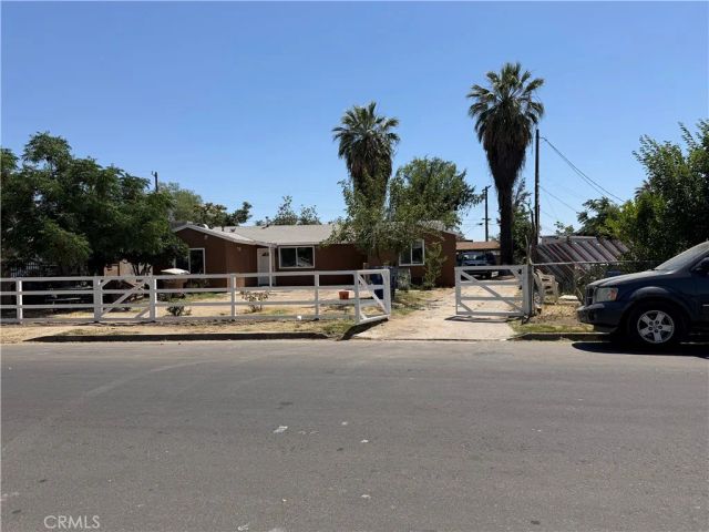 935 Sylvia Drive, Bakersfield, CA 93304