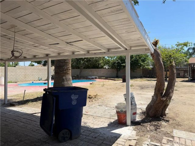935 Sylvia Drive, Bakersfield, CA 93304