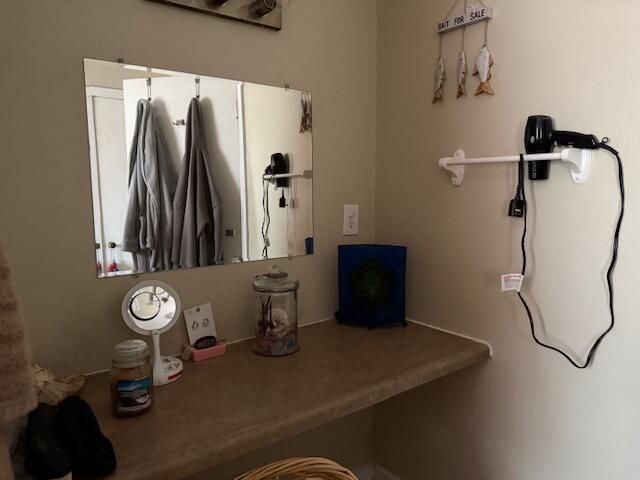 907 SHAMROCK TERR, Boonville, MO 65233