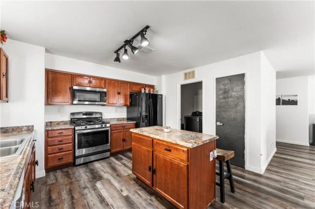 6551 Verdon Street, Palmdale, CA 93552