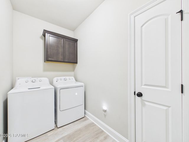100 Sugar Crest Drive, Youngsville, LA 70592