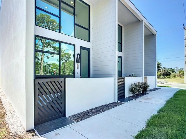 941 N OSPREY AVENUE, Sarasota, FL 34236