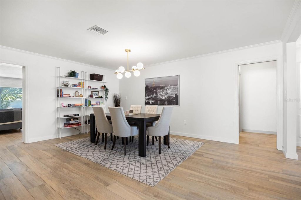 Image 14 of property listing at 1518 S RICHARD AVENUE, Tampa, FL 33629