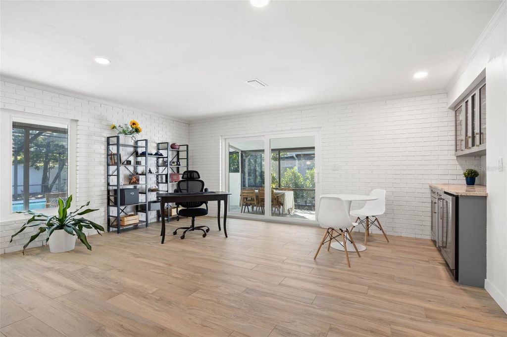 Image 20 of property listing at 1518 S RICHARD AVENUE, Tampa, FL 33629