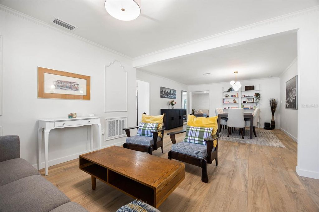 Image 3 of property listing at 1518 S RICHARD AVENUE, Tampa, FL 33629