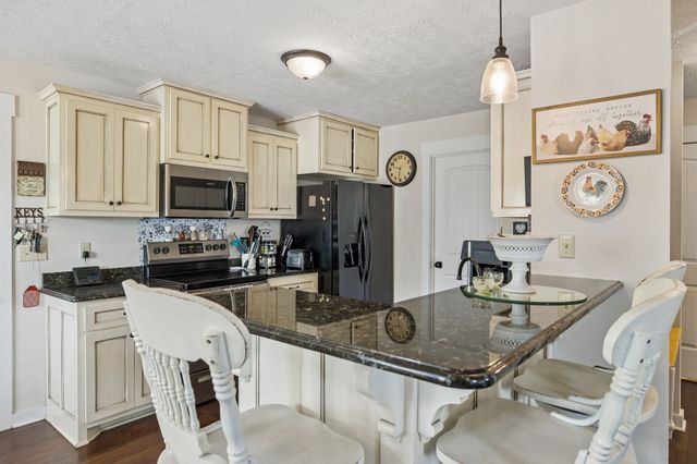 828 Kirbytown Rd, Lafayette, TN 37083