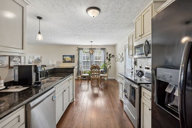828 Kirbytown Rd, Lafayette, TN 37083