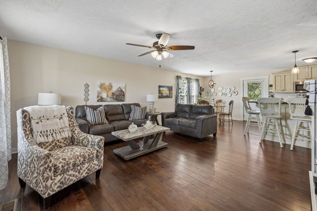 828 Kirbytown Rd, Lafayette, TN 37083