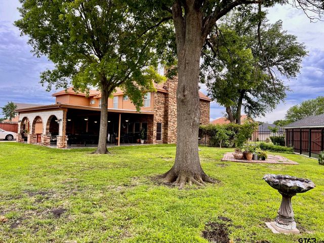 2000 Homestead Dr., Mesquite, TX 75181