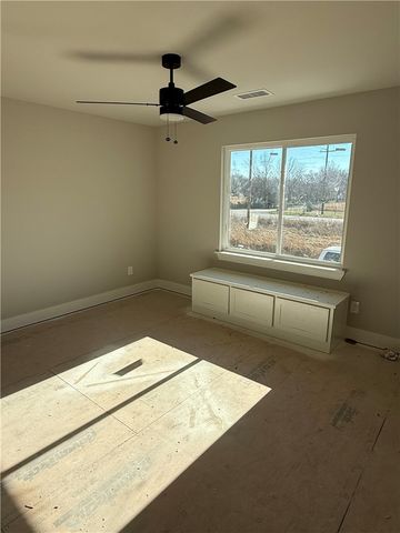 2100 Taylor Orchard Road, Gentry, AR 72734