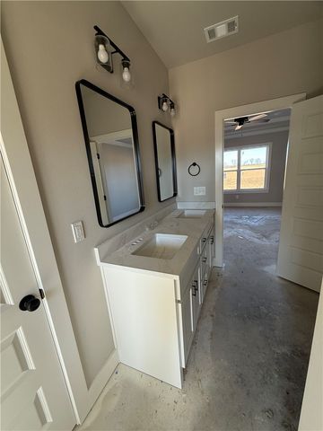 2100 Taylor Orchard Road, Gentry, AR 72734