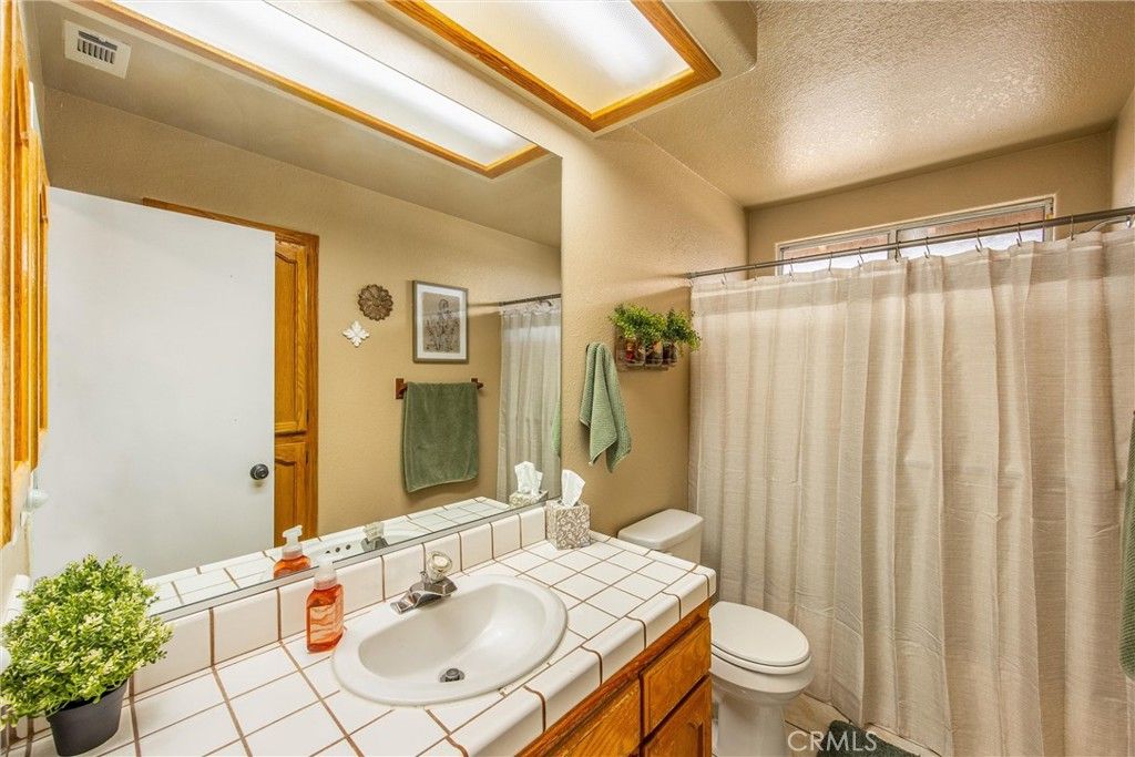 Image 22 of property listing at 14348 Northpark, Hesperia, CA 92345