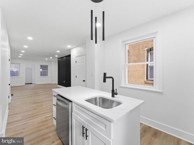 1012 S 53RD ST, Philadelphia, PA 19143