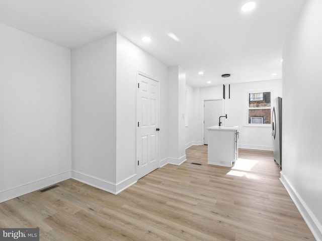 1012 S 53RD ST, Philadelphia, PA 19143