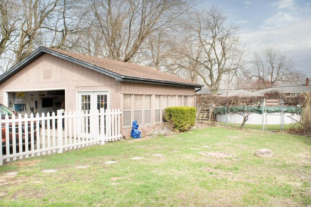 8147 Harrison Avenue, Munster, IN 46321