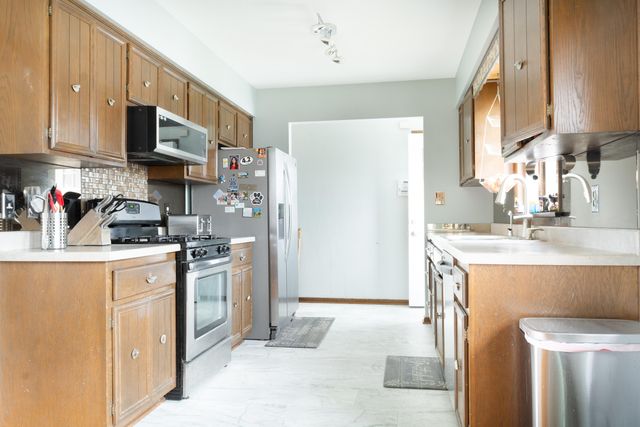 8147 Harrison Avenue, Munster, IN 46321