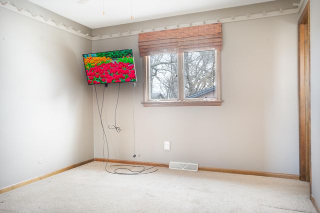 8147 Harrison Avenue, Munster, IN 46321