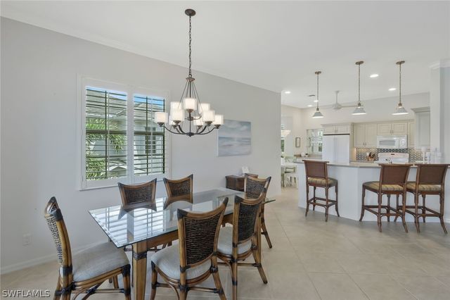 5095 Yacht Harbor DR 203, Naples, FL 34112