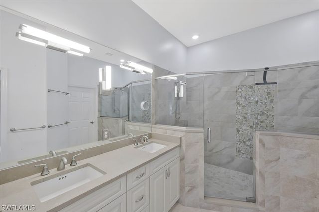 5095 Yacht Harbor DR 203, Naples, FL 34112