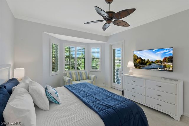 5095 Yacht Harbor DR 203, Naples, FL 34112