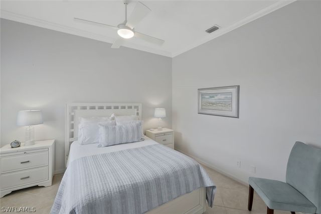 5095 Yacht Harbor DR 203, Naples, FL 34112