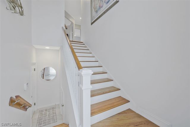 5095 Yacht Harbor DR 203, Naples, FL 34112