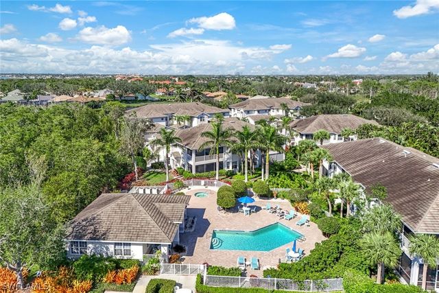 5095 Yacht Harbor DR 203, Naples, FL 34112