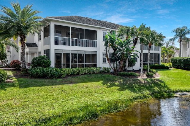 5095 Yacht Harbor DR 203, Naples, FL 34112