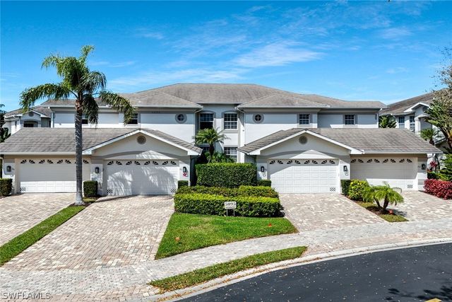 5095 Yacht Harbor DR 203, Naples, FL 34112