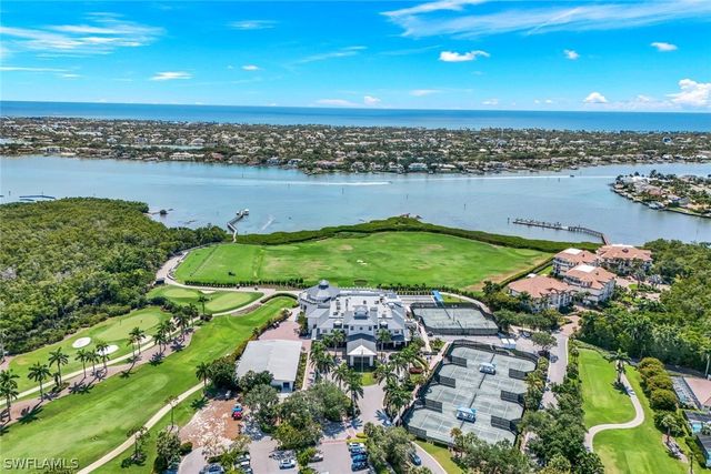 5095 Yacht Harbor DR 203, Naples, FL 34112