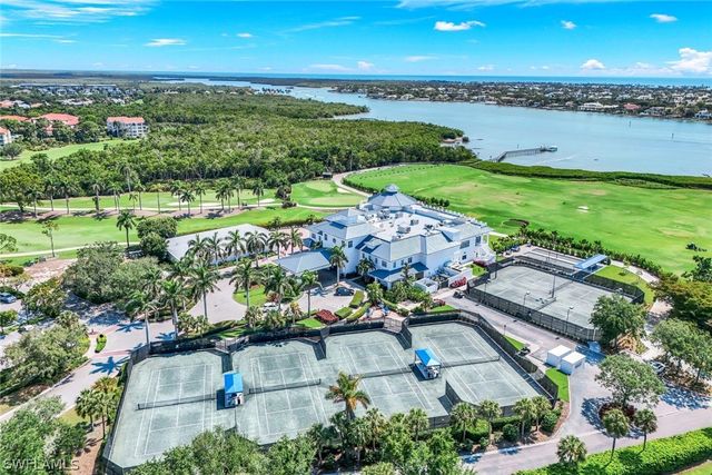 5095 Yacht Harbor DR 203, Naples, FL 34112