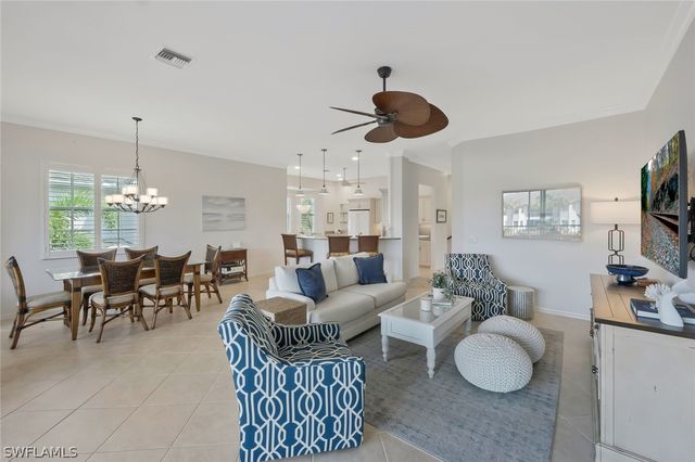 5095 Yacht Harbor DR 203, Naples, FL 34112