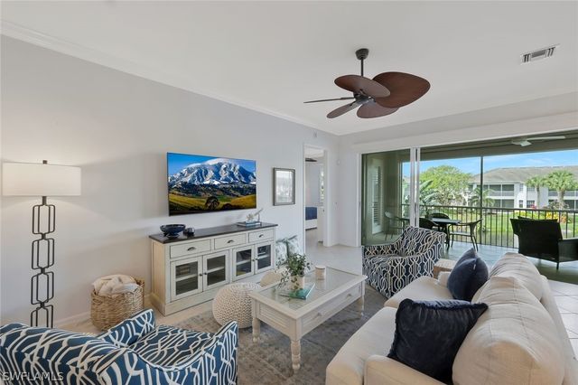 5095 Yacht Harbor DR 203, Naples, FL 34112