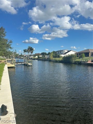 220 SE 29th ST, Cape Coral, FL 33904