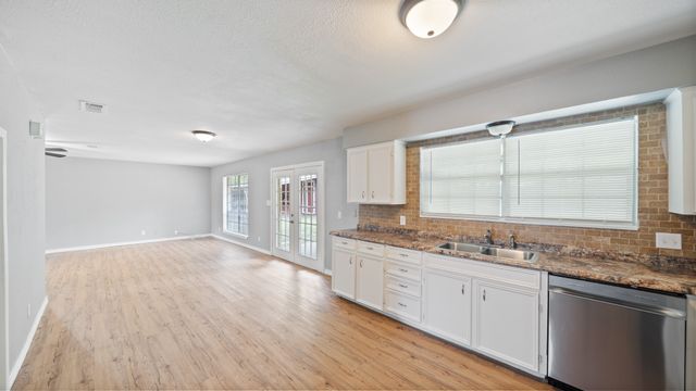 519 Malibu Drive, Malakoff, TX 75148