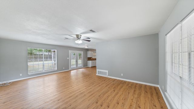 519 Malibu Drive, Malakoff, TX 75148