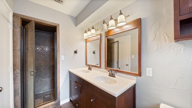 519 Malibu Drive, Malakoff, TX 75148