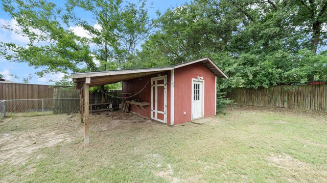 519 Malibu Drive, Malakoff, TX 75148