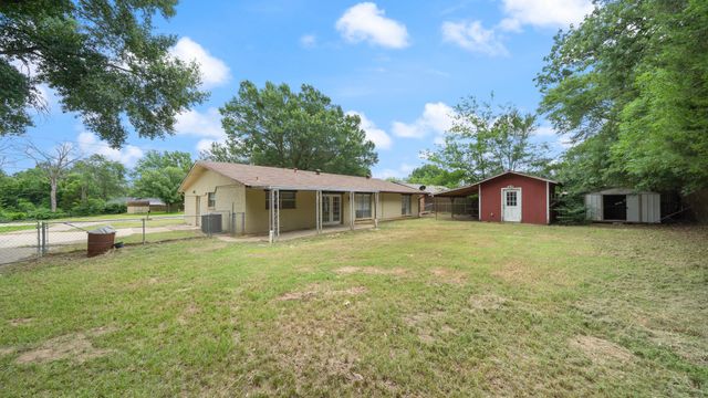 519 Malibu Drive, Malakoff, TX 75148