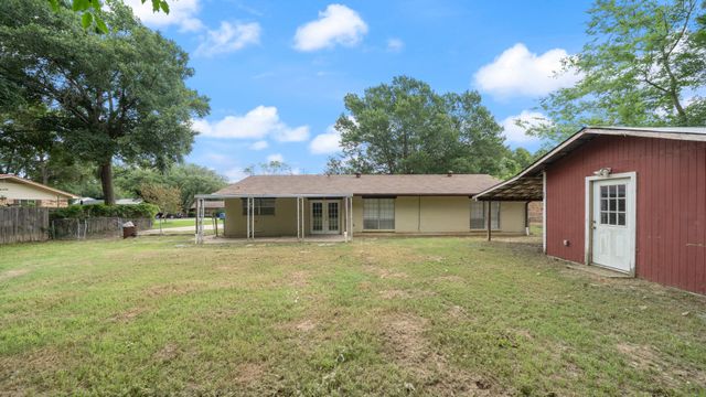 519 Malibu Drive, Malakoff, TX 75148