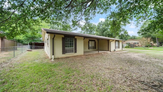519 Malibu Drive, Malakoff, TX 75148