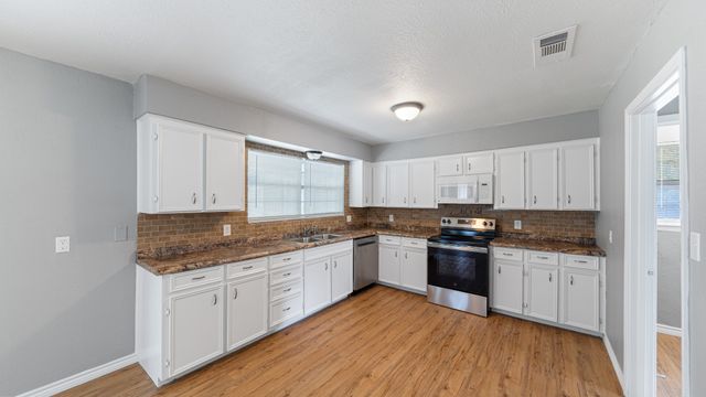 519 Malibu Drive, Malakoff, TX 75148