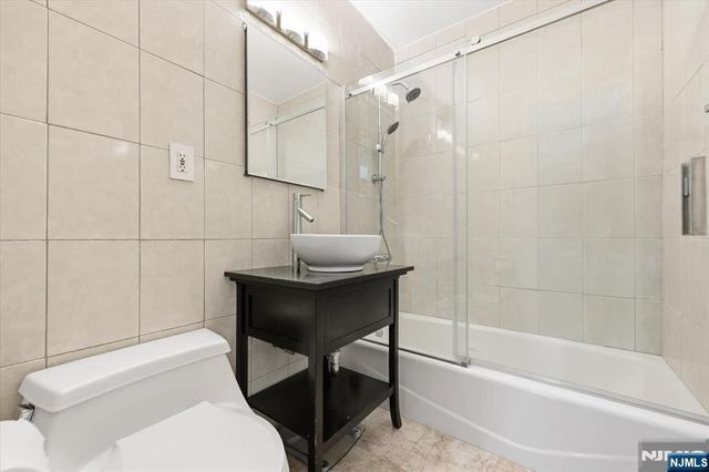 6600 Boulevard East 16B, West New York, NJ 07093