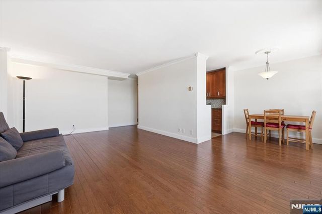 6600 Boulevard East 16B, West New York, NJ 07093