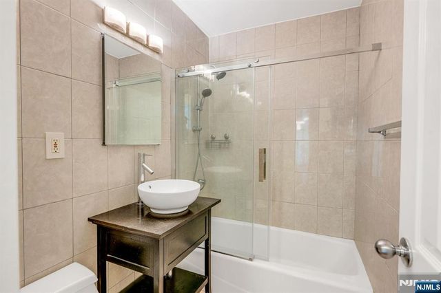 6600 Boulevard East 16B, West New York, NJ 07093