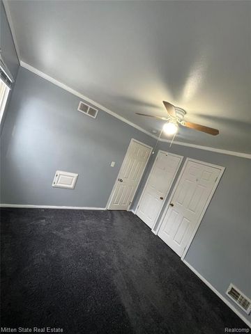 25110 Annapolis Street, Dearborn Heights, MI 48125