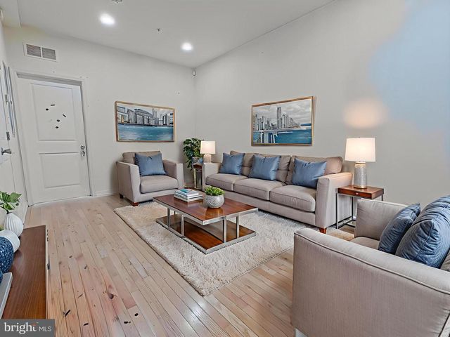 2141 N 18TH ST, Philadelphia, PA 19121